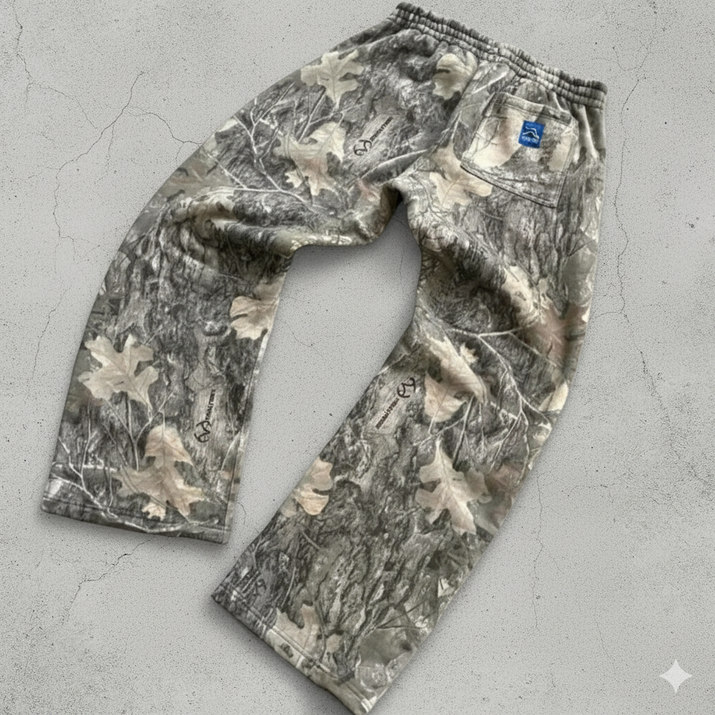 StyIIz - Oversized Camo Sweatpants™ – Fall Streetwear Essential